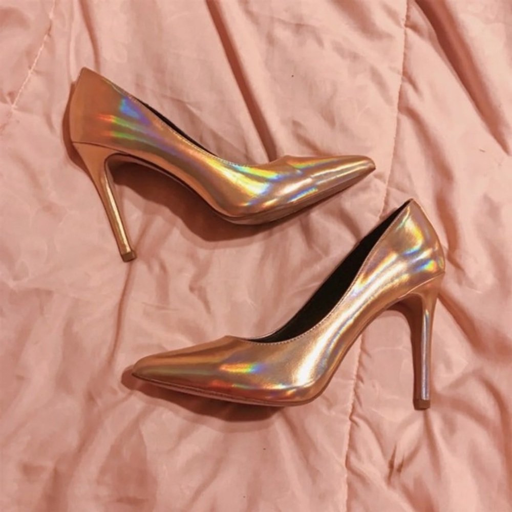 Gold / holographic heels pumps